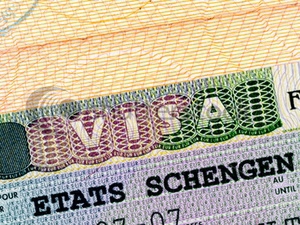 EU bãi bỏ quy định về miễn thị thực với nước thứ ba