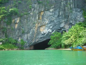 Hợp tác phát triển du lịch địa chất hang động Việt Nam - Australia