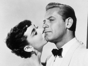 Hé lộ cuộc tình bị giấu kín của Audrey Hepburn