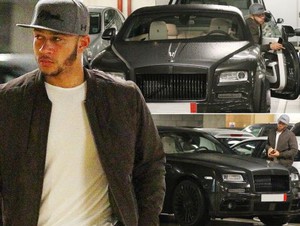 Mặc Ruud Gullit khuyên can, Depay ‘cưỡi’ Rolls Royce dạo phố