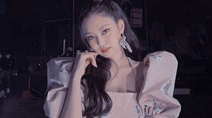 Bí mật đằng sau bộ trang phục biểu diễn của Jennie Blackpink trong tour diễn Born Pink