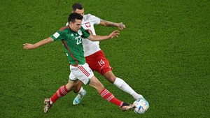 Mexico 0-0 Ba Lan: Lewandowski sút hỏng 11m, Mexico và Ba Lan đều sợ thua