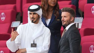 Beckham hợp tác với người giàu nhất nước Anh để mua MU?