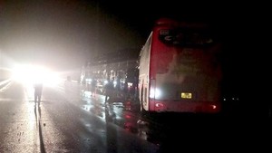 Tai nạn giao thông trên cao tốc Nội Bài - Lào Cai khiến 2 người tử vong và 5 người bị thương