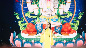 Nghệ sĩ Phương Nga hát “Quan Âm Mẹ từ bi” chào mừng Đại hội đại biểu Phật giáo toàn quốc