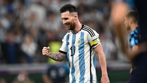 Bình luận viên Quang Huy: 'Messi giống như bóng ma'