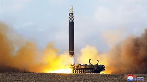 Hàn Quốc thông báo Triều Tiên phóng 2 tên lửa đạn đạo tầm trung