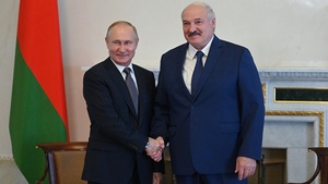 Tổng thống Belarus kêu gọi hợp tác quân sự chặt chẽ hơn với Nga