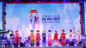 BST ‘Dấu ấn vàng son’ của NTK Vũ Thảo Giang mở màn Lễ hội Áo dài Du lịch Hà Nội