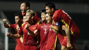 ĐT Việt Nam đá các trận mở màn AFF Cup như thế nào?