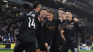 Fan Arsenal ngất ngây với pha kiến tạo của Odegaard