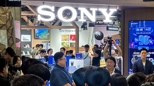 Sony Store đầu tiên khai trương tại Việt Nam, không gian giúp khách hàng thỏa sức trải nghiệm thiết bị mới