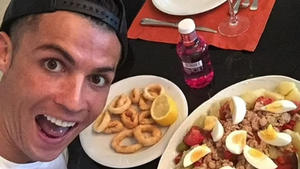 Ronaldo chật vật tìm đầu bếp cho siêu biệt thự ở quê nhà