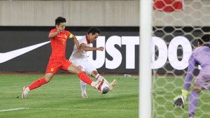 Giao hữu Trung Quốc 2-0 Việt Nam: Phép thử bất thành của ông Troussier