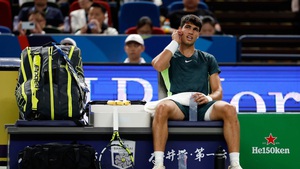 Alcaraz bất ngờ dừng bước tại Shanghai Masters là một kết quả... bất thường?