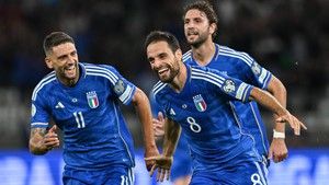 Italy thắng '4 sao', đã có liều thuốc cho trái tim Thiên thanh