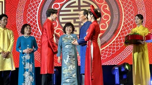 Tái hiện đám cưới trên sân khấu 'Câu chuyện tình yêu Việt - Nhật'