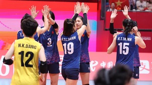 Nước cờ cao tay của HLV Tuấn Kiệt đóng vai trò quyết định giúp bóng chuyền nữ Việt Nam đánh bại Hàn Quốc