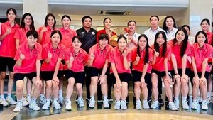 Tin nóng thể thao sáng 22/10: Đội bóng chuyền nữ Việt Nam lập 4 thành tích chưa từng có, MU thắng nhọc