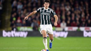 Maguire suýt bật khóc vì giải thưởng bất ngờ ở trận MU thắng Sheffield United