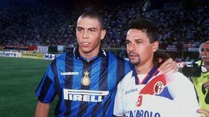 Những chân sút xuất sắc nhất thập niên 1990: Baggio, Ronaldo béo đứng ở đâu?
