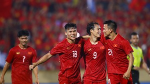 Đội tuyển Việt Nam 'đánh thức' bản năng chiến thắng