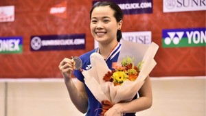 'Hot girl' cầu lông Thùy Linh vô địch giải các tay vợt xuất sắc toàn quốc mà không cần thi đấu