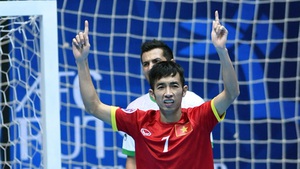Chàng trai bán café hóa người hùng ghi bàn giúp ĐT Việt Nam dự World Cup, tạo bất ngờ khi xé lưới cả ĐKVĐ Brazil