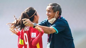 Khiến ĐT Việt Nam phải đá với 10 người ở chung kết, Huỳnh Như nhận lời răn dạy quý báu từ HLV Mai Đức Chung