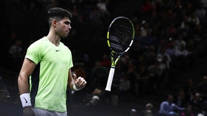 Alcaraz chưa thể phế truất Djokovic tại Paris Masters 2023