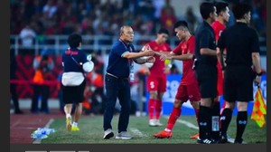 HLV Park không ngại phản ứng của CĐV Việt Nam khi dẫn dắt ‘Voi chiến’, fan Thái Lan đưa ra quan điểm bất ngờ