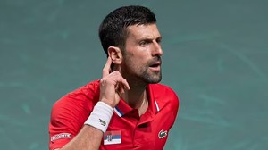 Novak Djokovic nổi giận với cổ động viên Anh tại Davis Cup