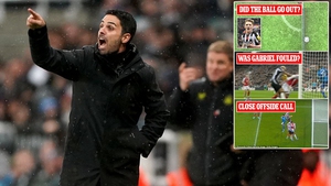 HLV Arsenal: 'Bàn thắng của Newcastle là một sự sỉ nhục, VAR khiến tôi buồn nôn'
