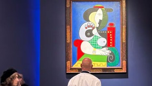 'Femme à la montre' của Picasso đạt giá 139 triệu USD, tác phẩm đắt giá nhất được bán đấu giá trong năm nay