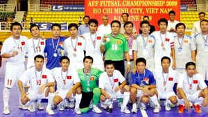 Thủ môn sút thành công ở lượt đá thứ mười, ĐT Việt Nam lần đầu vào chung kết một giải đấu lớn