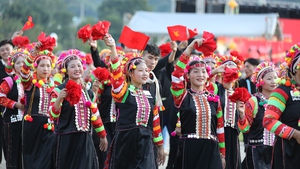 Lung linh sắc màu văn hóa các dân tộc nơi thượng nguồn Sông Đà