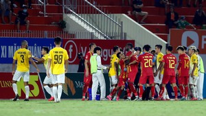 Trưởng BTC V-League Nguyễn Minh Ngọc: 'Sự cố sân Quy Nhơn đi ngược lại tinh thần thể thao'