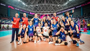 2 VĐV Việt Nam lọt top 3 ngôi sao giải bóng chuyền nữ các CLB thế giới