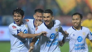 Bảng xếp hạng V-League vòng 4: Nam Định độc chiếm ngôi đầu