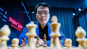 Lê Quang Liêm thắng ‘Vua cờ chớp’ ở giải đấu lớn, đối thủ có phản ứng bất ngờ rồi đùng đùng bỏ về 
