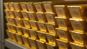 Giá vàng thế giới tăng khi đồng USD giảm giá