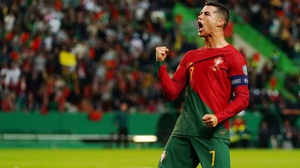 Lập siêu phẩm trước đội bóng hạng thấp hơn Campuchia, Ronaldo tiếp tục phá sâu kỷ lục thế giới