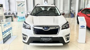 Subaru Forester giảm giá kỷ lục 319 triệu đồng: Bản full còn 969 triệu chỉ ngang CR-V