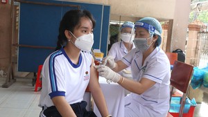 Dịch Covid-19: Người dân nên chủ động tiêm vaccine để duy trì miễn dịch cộng đồng
