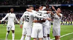 Real Madrid: Nín thở vượt dãy Pyrenees