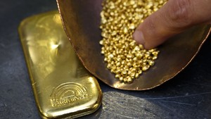 Giá vàng tiếp tục giảm trong phiên 24/4 tại châu Á