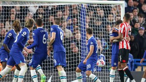 Ngoại hạng Anh đêm qua: Liverpool ngược dòng bản lĩnh, Chelsea chưa thể thắng với Lampard