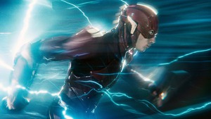 The Flash tung trailer mới, quy tụ 2 Batman, 2 Flash, thiếu vắng Superman nhưng đã có Supergirl thế chỗ