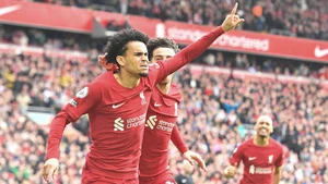 Jota ghi bàn quyết định, Liverpool hạ Tottenham trong trận cầu nghẹt thở ở Anfield