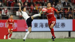 Công Phượng ra mắt J-League nhưng 'có như không', Yokohama nhận thất bại cay đắng
